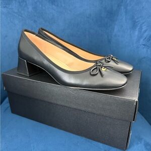 Coach Ava Ballet Pump Black Size 7 CU225 Worn Once $165